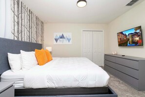 9 habitaciones, escritorio y tabla de planchar con plancha 