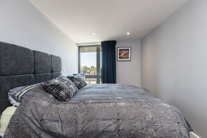 Luxury Apartment, City View | 1 bedroom, iron/ironing board, free WiFi, bed sheets
