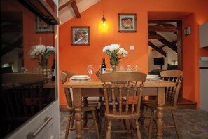 Dining - Ty Moch Bach, Fishguard (Letterston)