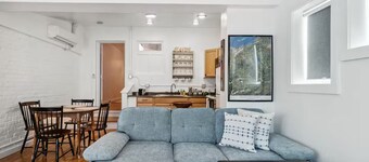 Cozy 1BDR APT in Vibrant Downtown Geneva