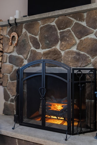 SOFIMA-Cozy and Charming 2-bedroom apartment!