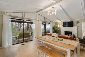 Télévision, espaces bureaux