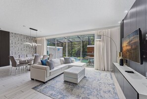 TV - Beautiful 4BD home, Themed, Pool and Grill (4403) (Kissimmee)