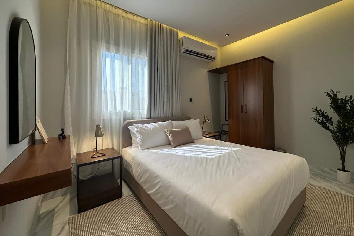 1 bedroom, blackout drapes, free WiFi