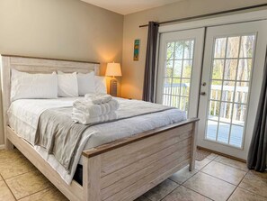 3 室のベッドルーム、WiFi、ベッドシーツ