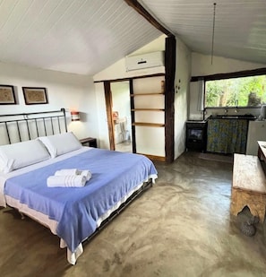 Chalé superior, vista para o parque | Comodidades do quarto