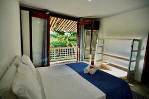 Comfort Apartment, Lanai, Pool View | Room amenity - Pousada Vila Cizinho (Itaúnas)