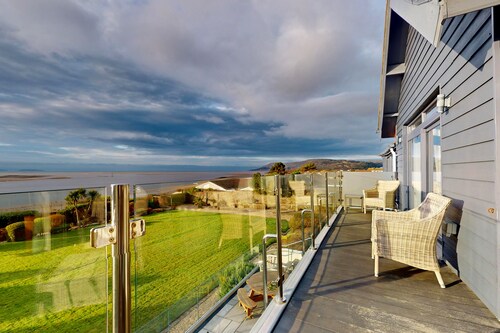 Waters Edge - Three Bedroom Cottage, Sleeps 6