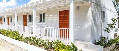 المنشأة من الخارج