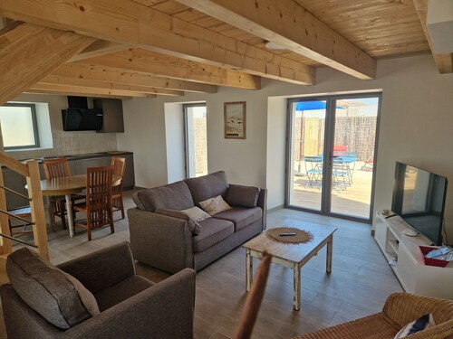 Stone house, Ile de Noirmoutier, fully restored, 200m from the sea