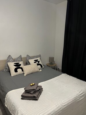 1 bedroom, iron/ironing board, WiFi, bed sheets