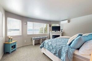 4 soverom, strykejern/-brett, internettilgang og sengetøy