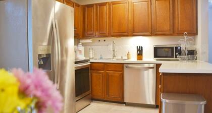 Exclusive 2B1B Prime Location Quiet Neighborhood
