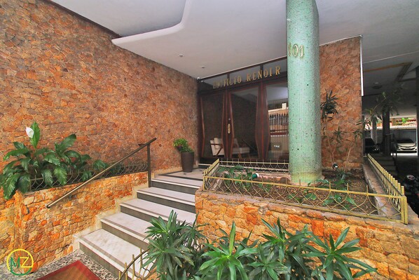 Reception - RAUL POMPEIA III (Rio de Janeiro)