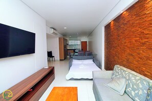 Deluxe Apartment | Living area - RAUL POMPEIA III (Rio de Janeiro)