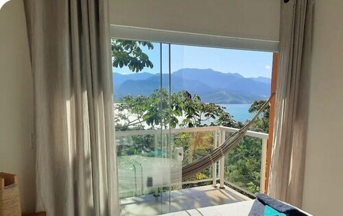 Yumi Chalés Ilhabela