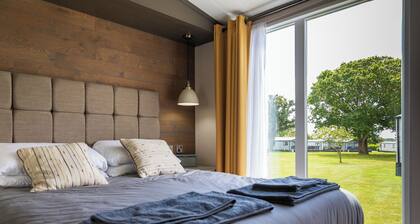 Cosy Isle of Wight Lodge, just a few minutes away from St Helens Duver