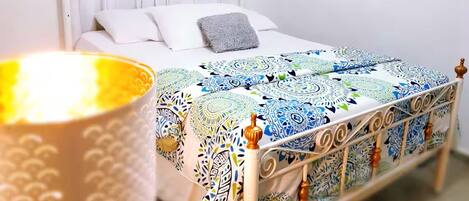 2 bedrooms, iron/ironing board, WiFi, bed sheets