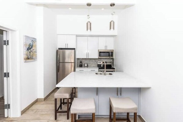 Fridge, microwave, oven, stovetop