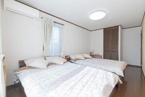 2 bedrooms, iron/ironing board, free WiFi, bed sheets - Matsushima Masai｜Narita Airport direct connection & good access to Disney (江戸川区)