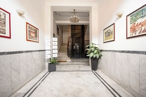 Hallway - High-End Apartment in Bari Center (Bari)