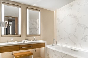 Sèche-cheveux, serviettes fournies