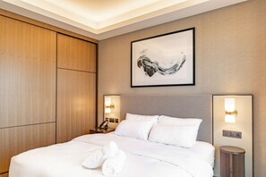 1 Schlafzimmer, Schreibtisch, Bügeleisen/Bügelbrett, Reisekinderbett