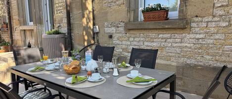 Servei de restauració a l'aire lliure