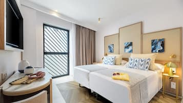 Chambre avec lits jumeaux | Coffres-forts dans les chambres, Wi-Fi gratuit
