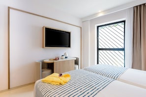 Twin Room | In-room safe, free WiFi