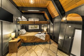 3 bedrooms, iron/ironing board, travel cot, WiFi