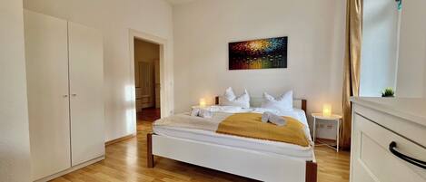 1 bedroom, iron/ironing board, travel cot, free WiFi