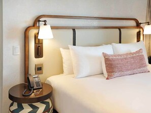 1 bedroom, iron/ironing board, WiFi, bed sheets - Mobility/Hearing Accessible Infinity Suite (Cabo San Lucas)