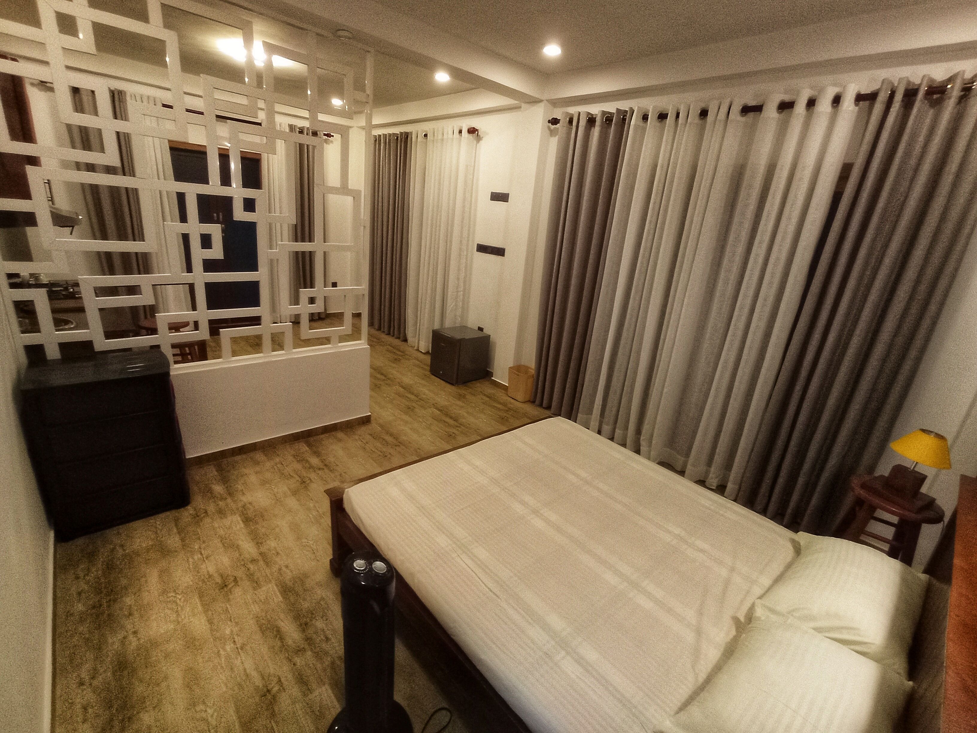 1 camera, Wi-Fi, lenzuola