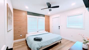 4 bedrooms, iron/ironing board, free WiFi, bed sheets