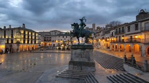 Point of interest - TRUJILLO PLAZA ACCOMODATIONS in the Historic and Monumental Plaza Mayor of Trujillo (Trujillo)