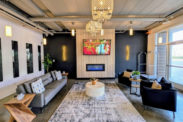 Coin salon dans le hall