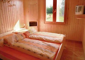 2 bedrooms, WiFi, bed sheets - Thermal-Apartment Berekfürdő 1 - Apartment with thermal water pool and sauna (Berekfürdo)