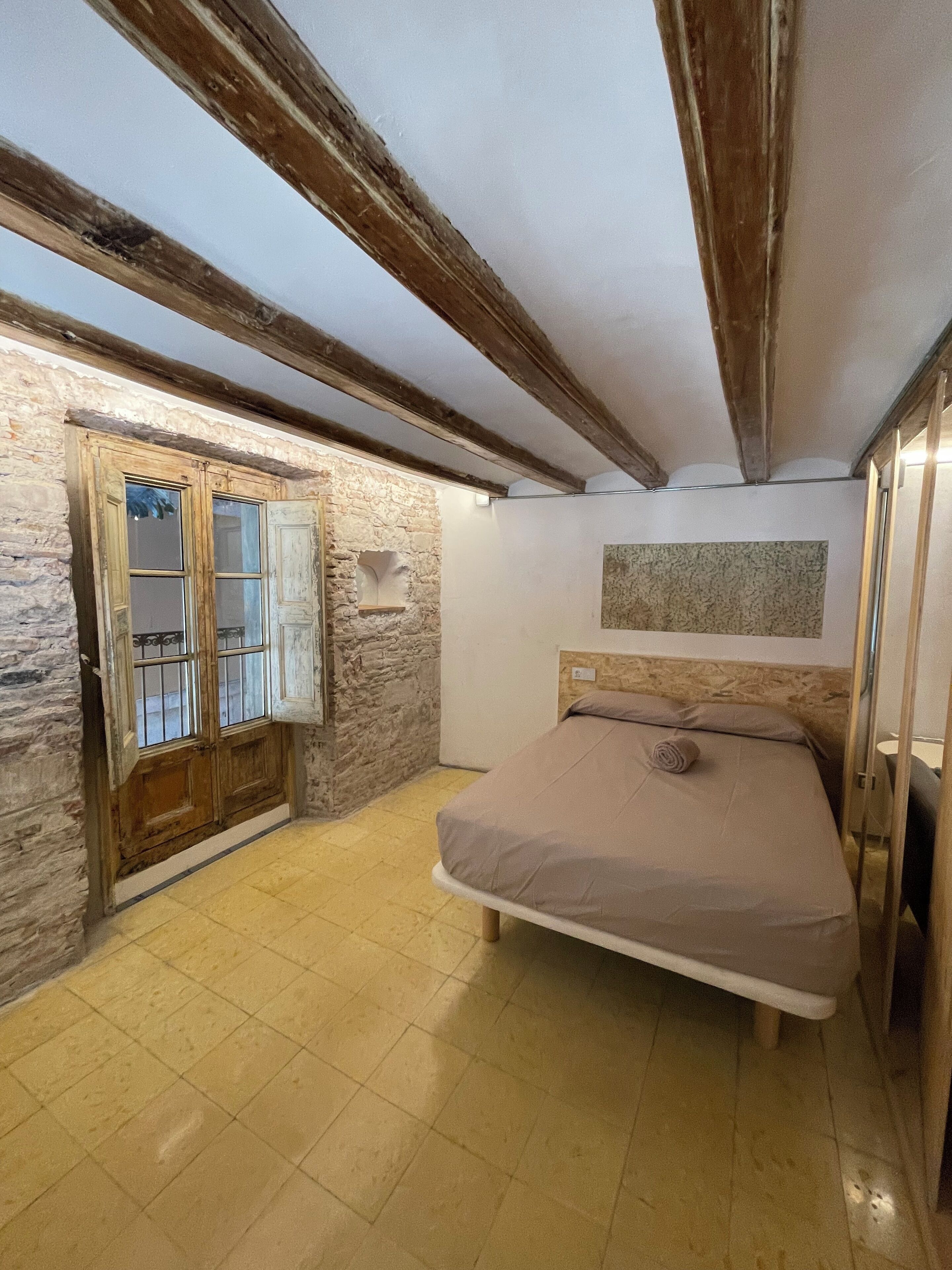 Basic Studio, City View | Iron/ironing board, free WiFi
