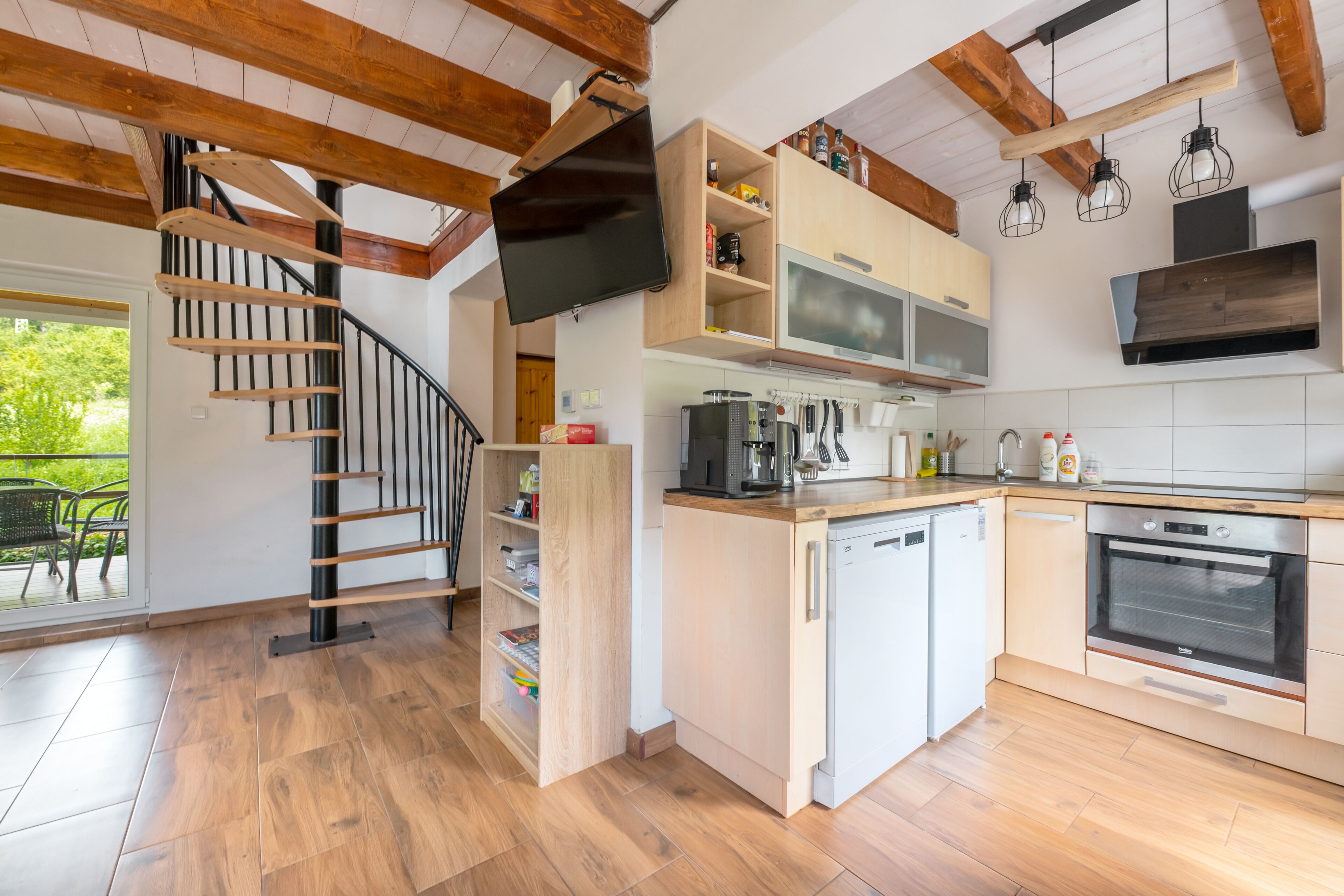 Frigorífic, microones, forn i placa de cuina 