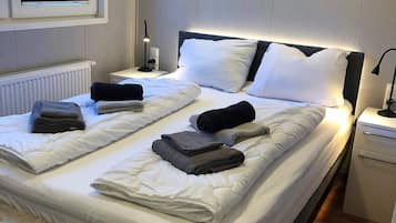 2 slaapkamers, een strijkplank/strijkijzer, reisbedje, wifi