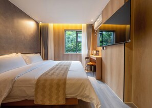 Comfort Double Room | Free WiFi, bed sheets - yijiansenlinjiudian (Shanghai)