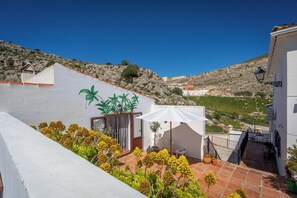 Property grounds - Boutique B&B Casa La Calera 15+/ Caminito del Rey-15 min/Ronda-25 min/Town-5 min (Teba)