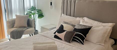 3 bedrooms, in-room safe, iron/ironing board, free WiFi