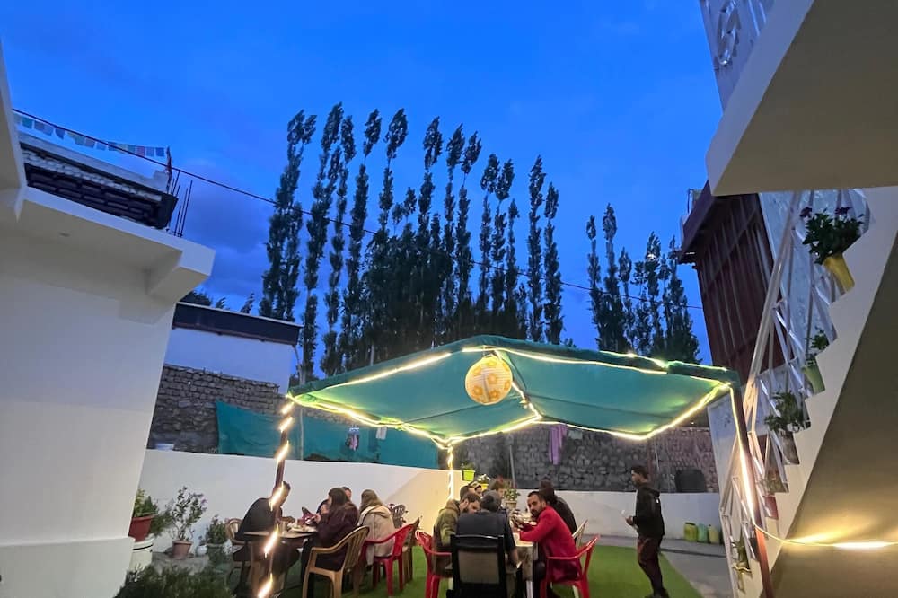 Tsetanguesthouse