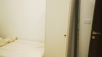 3 makuuhuonetta, pimennysverhot