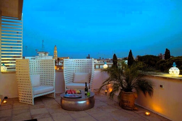 Egyptian cotton sheets, premium bedding, down comforters