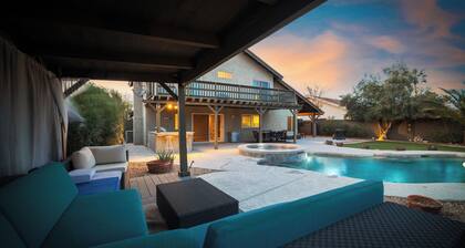 Cozy 4Bd House,Salt Water Pool & Jacuzzi! 10mins to the Strip, 20mins to Airport