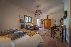 1 bedroom, free WiFi, bed sheets - Boutique B&B Casa La Calera 15+/ Caminito del Rey-15 min/Ronda-25 min/Town-5 min (Teba)