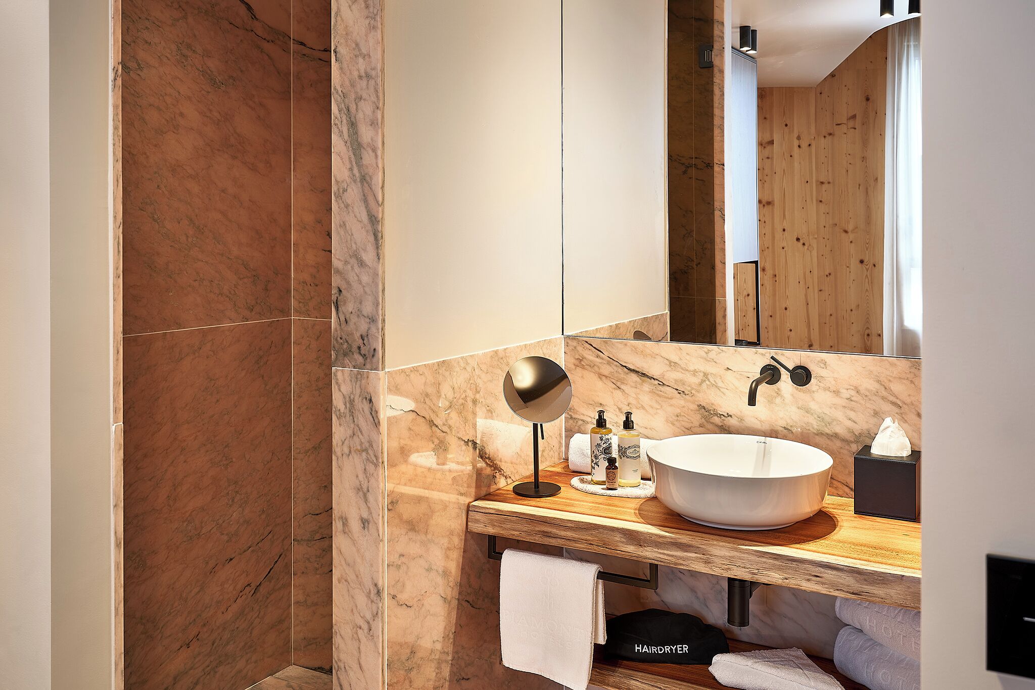 Photo - The Log Porto Hotel by Piamonte Hotels